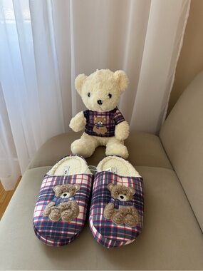Plush Bear Plaid Women's Slip-On Slippers - Cream and Navy